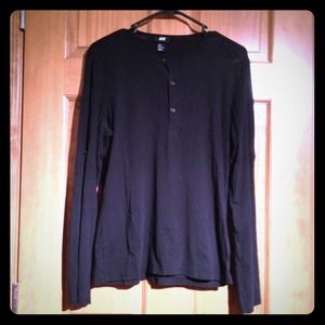Mens small, H&M Henley! Black! Never worn!!
