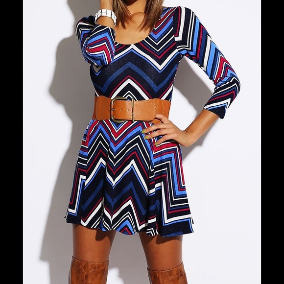 Sale reg 32.00 NAVY DETAILED PATTERN DRESS last 1! - Picture 2 of 4