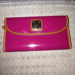Pink d&b wallet