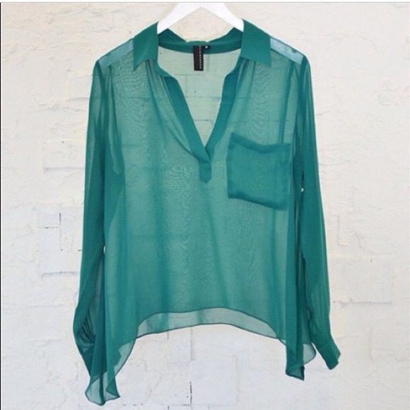 SOLD ⭐️REDUCED! PRICE IS FIRM⭐️ Olivaceous Blouse