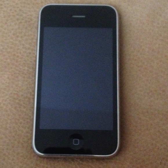 iPhone 3!!