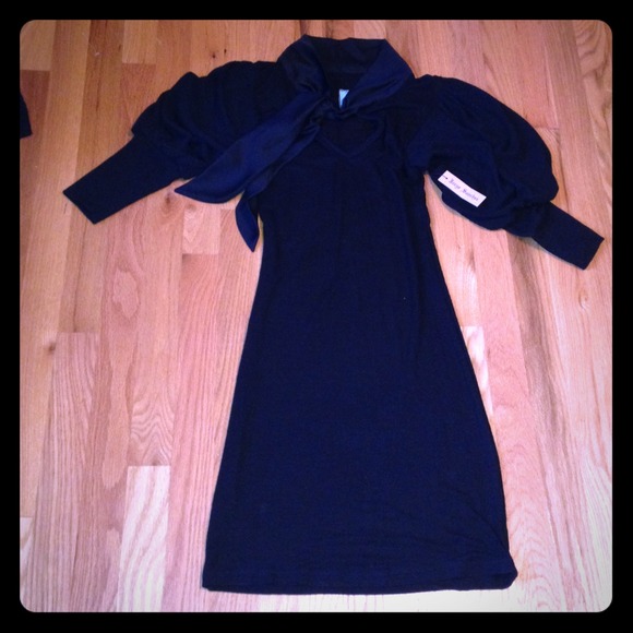 Host Pick 🎉Jorge Sanches NWT black with tie dress