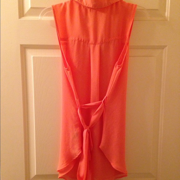 F21 Coral sleeveless sheer top - Picture 3 of 4