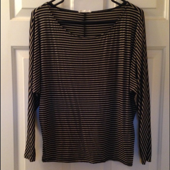 ❌ SOLD ❌ Striped long sleeve top