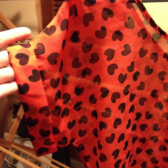 Small Red Heart Top - Picture 2 of 4
