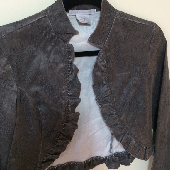 Ruffle jacket - Picture 2 of 3