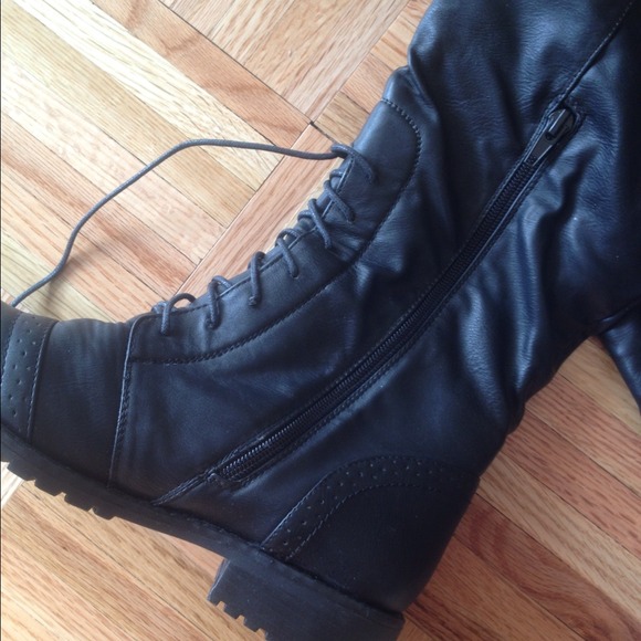 ⬇REDUCED⬇ Over-the-Knee Pleather Boots - Picture 3 of 4