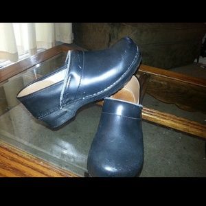 Dansko nurse shoes
