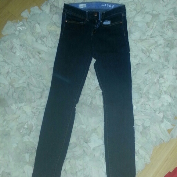 SOLD!!!  Gap skinnies, size 26