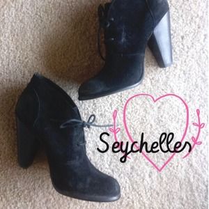 REDUCED! Seychelles 'bismuth' black suede bootie