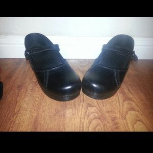 Dansko nurse shoes