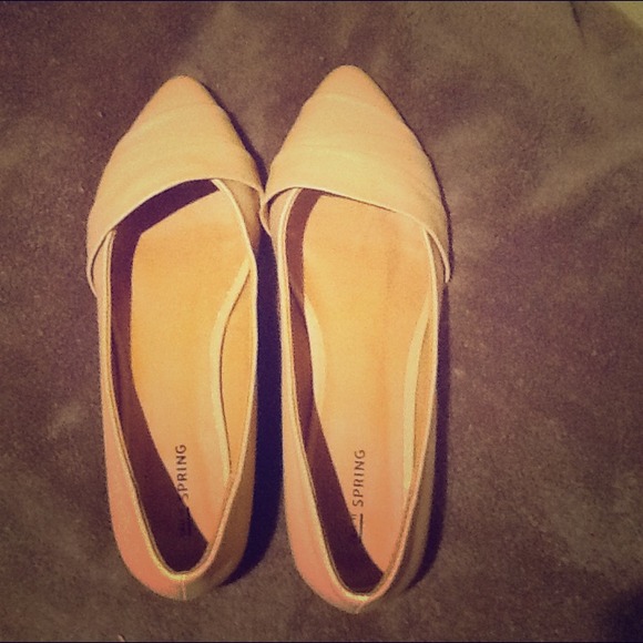 Nude flats