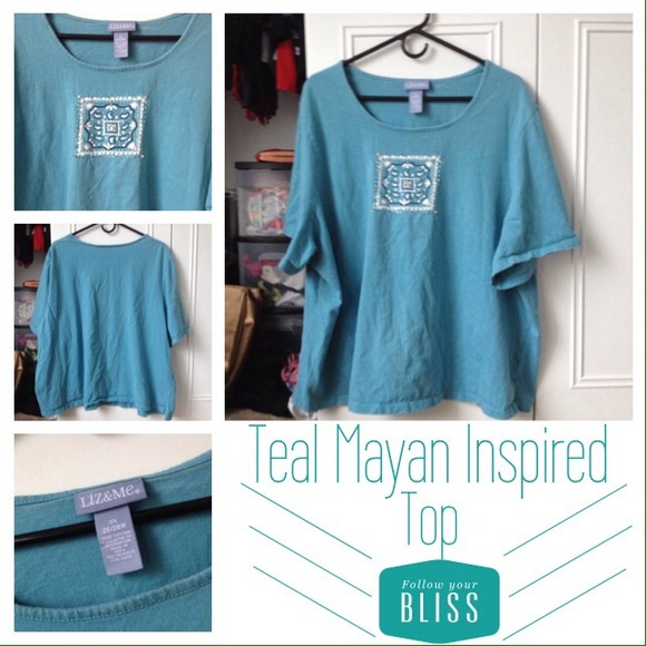 REDUCED⬇️Teal Mayan Inspired Top💕