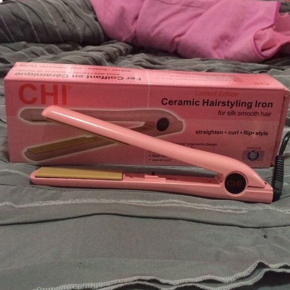📍sold on fb📍Limited edition pink chi flatiron