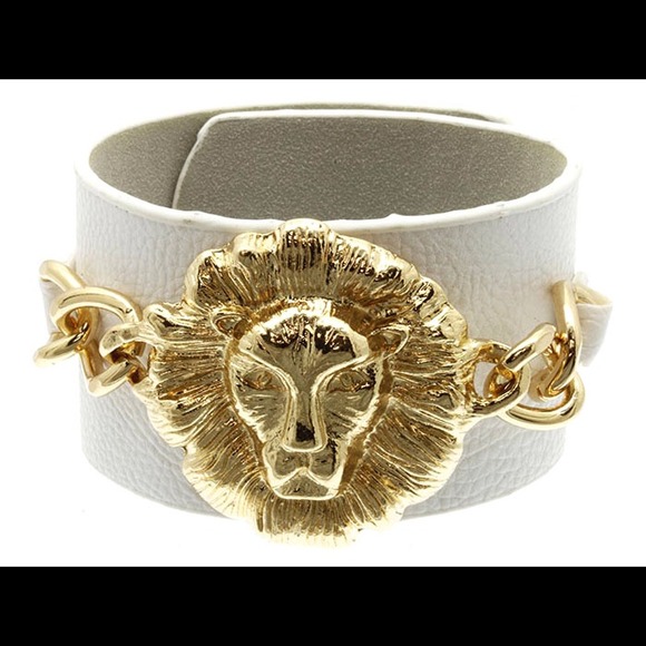 Kristee P Jewelry - Faux Leather Chain Lion Head Bracelet