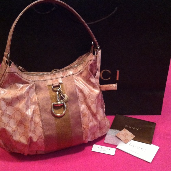 **Price Dropped** 💯Authentic Gucci Handbag