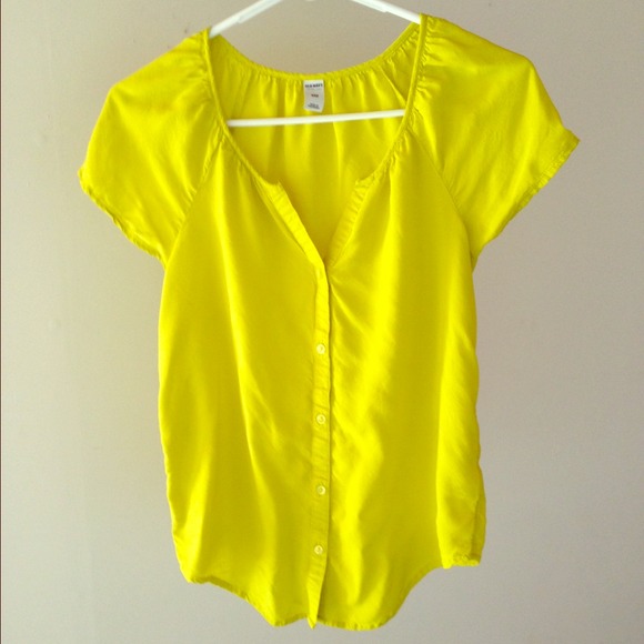 NWOT lime green/yellowish top 💛💚❗️SALE❗️