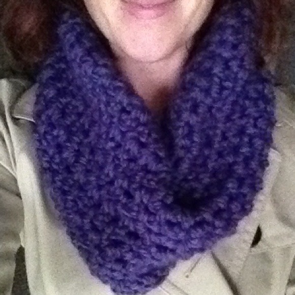 🔴SOLD IN BUNDLE🌸Infinity Scarf🌸