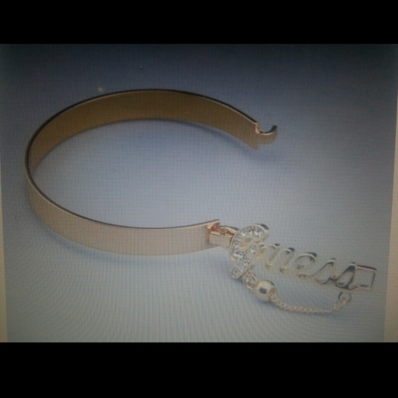 Guess bracelet - Picture 3 of 3