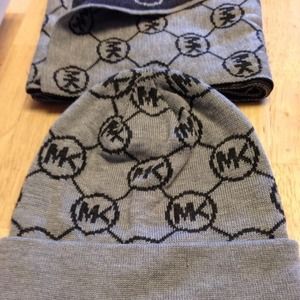 michael kors hat and scarf set burlington