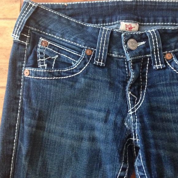 *SOLD* True Religion Dark Wash Stitch Skinny Jeans - Picture 3 of 4