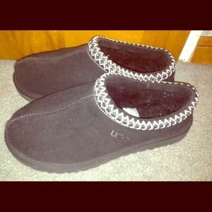 Barely used ugg moccasins