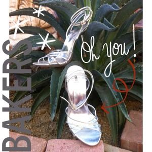 HP!!🎉 Fancy Silver, clear strap heels from bakers