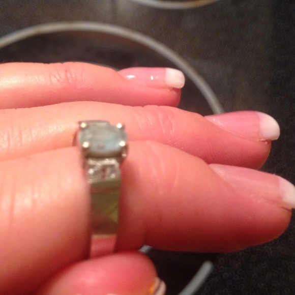 14k white gold diamond ring Black Friday spec - Picture 3 of 3