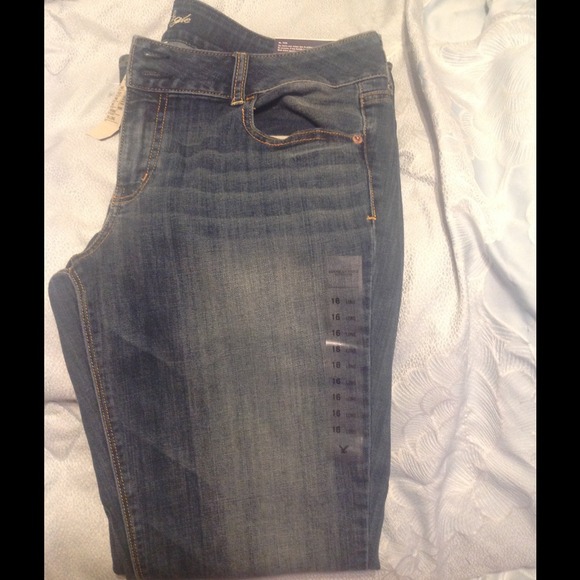 NWT American Eagle Jeans