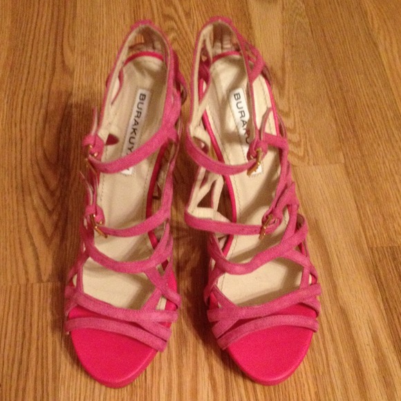 Burak Uyan pink suede 'dbl buckle' platform sandal - Picture 3 of 4
