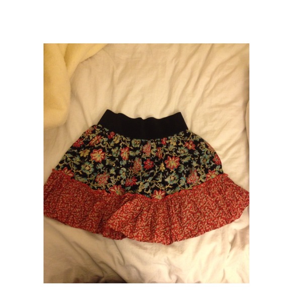 Floral print skater skirt.