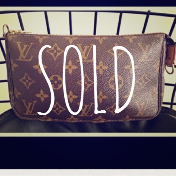 SOLD::::::Authentic Louis Vuitton Pouchette Clutch