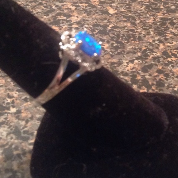 Blue fire opal ring .925π«SOLDπ« - Picture 2 of 2