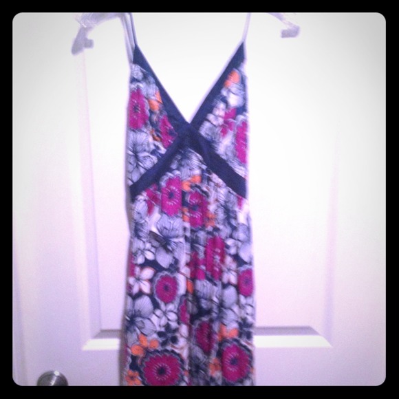 Colorful flowered dress - Picture 1 of 3