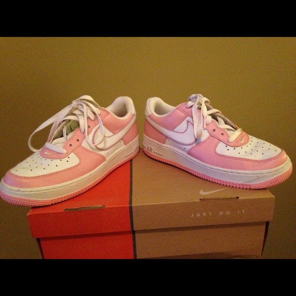 Nike Air Force 1