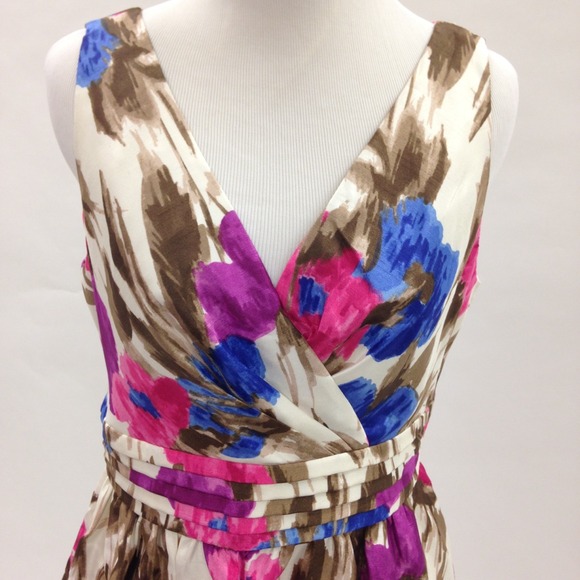 🚫 SOLD 🚫Watercolor Floral Dress - Picture 2 of 3