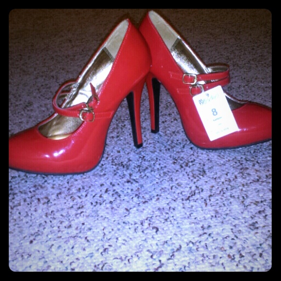 Mossimo Patent Red Mary Jane Heels 8