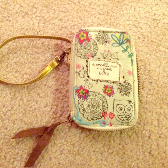 Phone wristlet