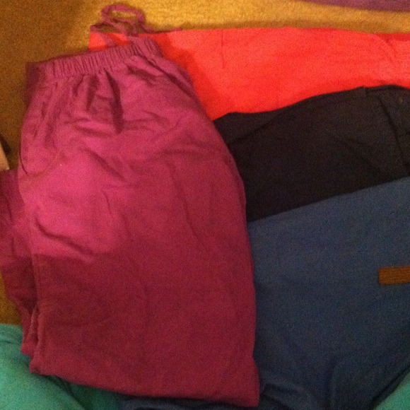 Scrubs - Picture 2 of 2