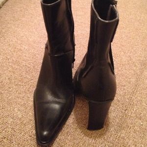 Size 6 Black Steve Madden boots