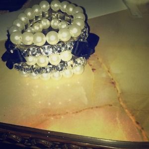 ❗️Pearl, rhinestone and bow bracelet
