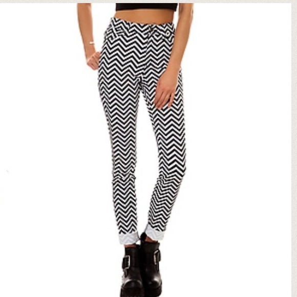 High-waisted Chevron!