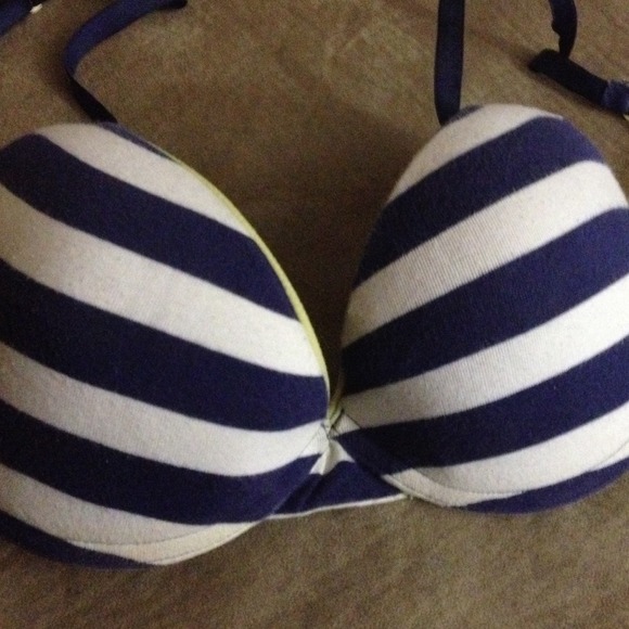 'SO wear it declare it' brand bra