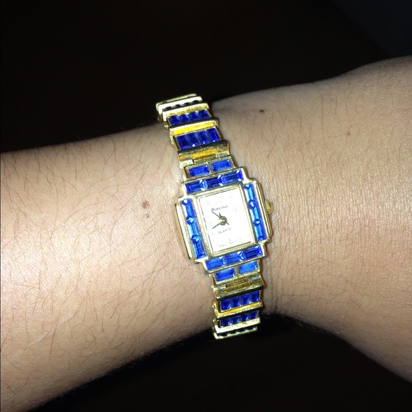 🚫SOLD🚫⌚Quartz Watch with Blue Stones - Picture 2 of 4