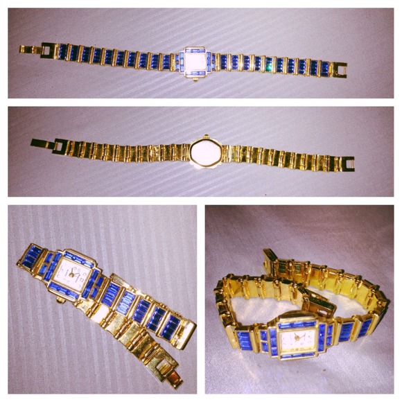 🚫SOLD🚫⌚Quartz Watch with Blue Stones - Picture 3 of 4