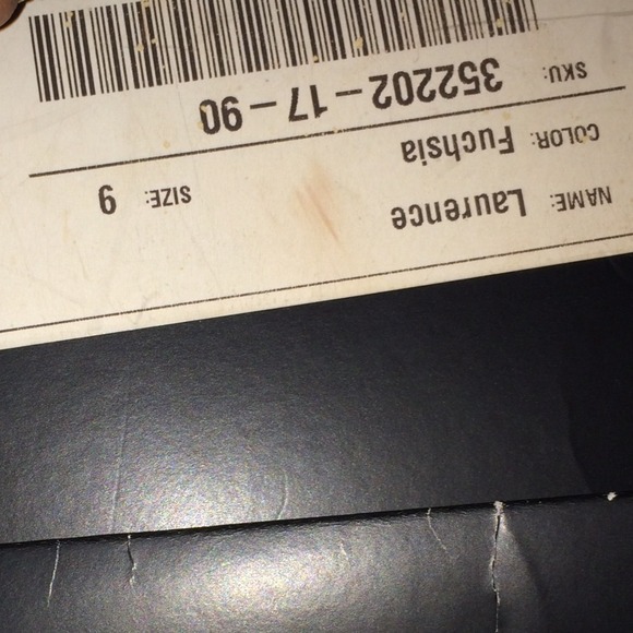 Hot pink pumps - Picture 4 of 4