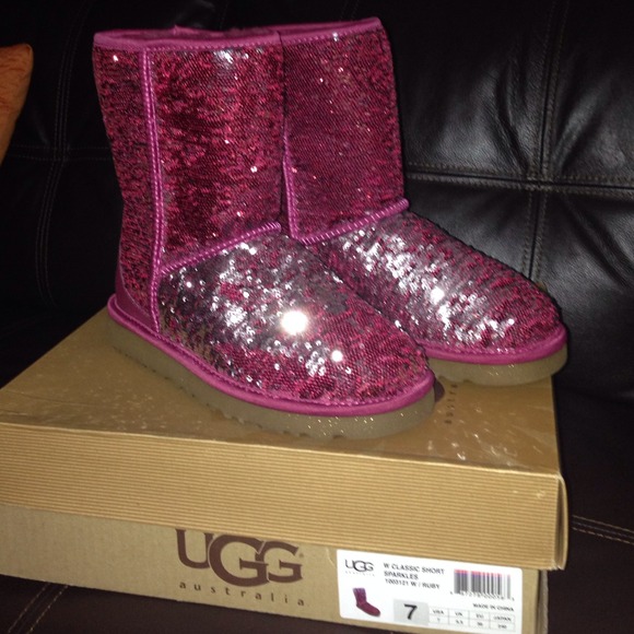 Ugg classic short boots
