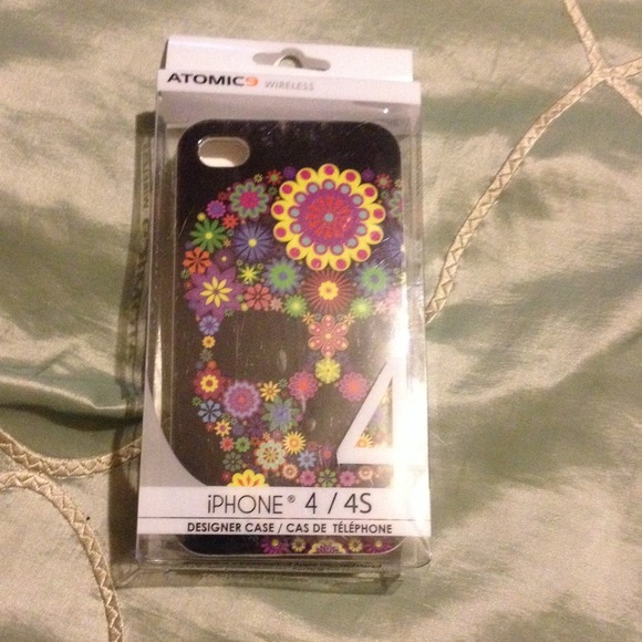 Brand new !! iPhone 4/4s case