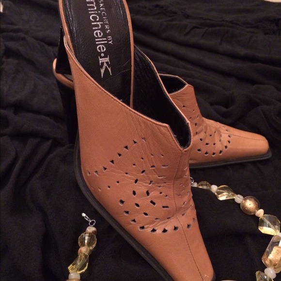 Shoes - Picture 2 of 2