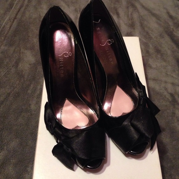 Paris Hilton black sandal